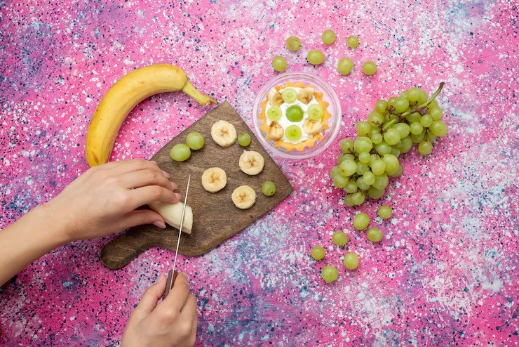 tekstur MPASI 9 bulan, finger food bayi, MPASI chopped, MPASI minced, MPASI bayi 9 bulan, makanan bayi 9 bulan, menu MPASI harian, tips MPASI sehat, perkembangan makan bayi.